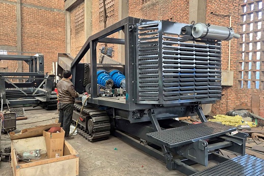 Мобильный шредер на гусеничном ходу ШМГ-750