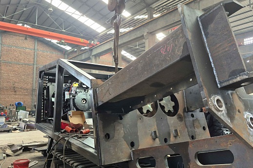 Мобильный шредер на гусеничном ходу ШМГ-750